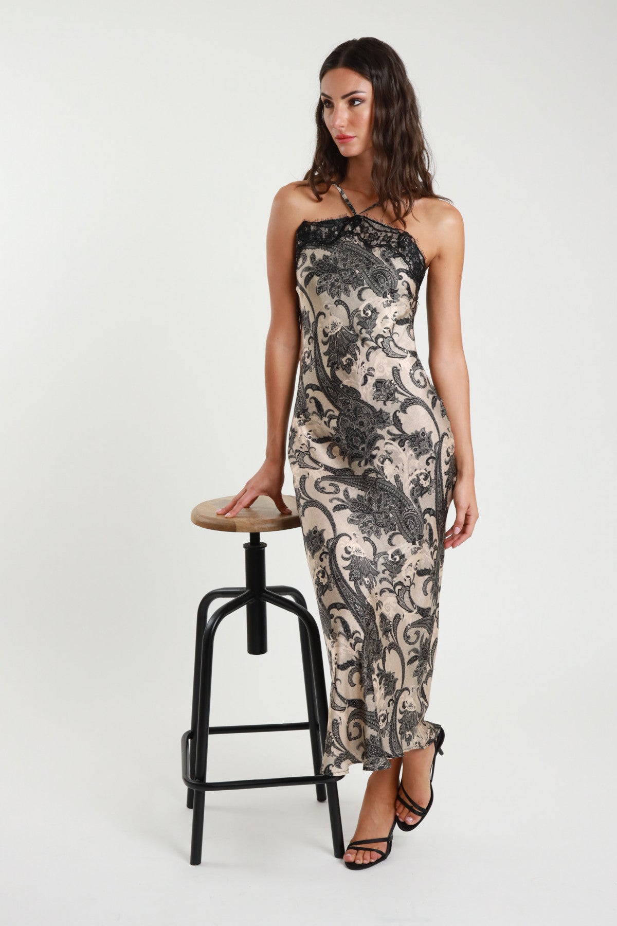 Abito damascato pizzo