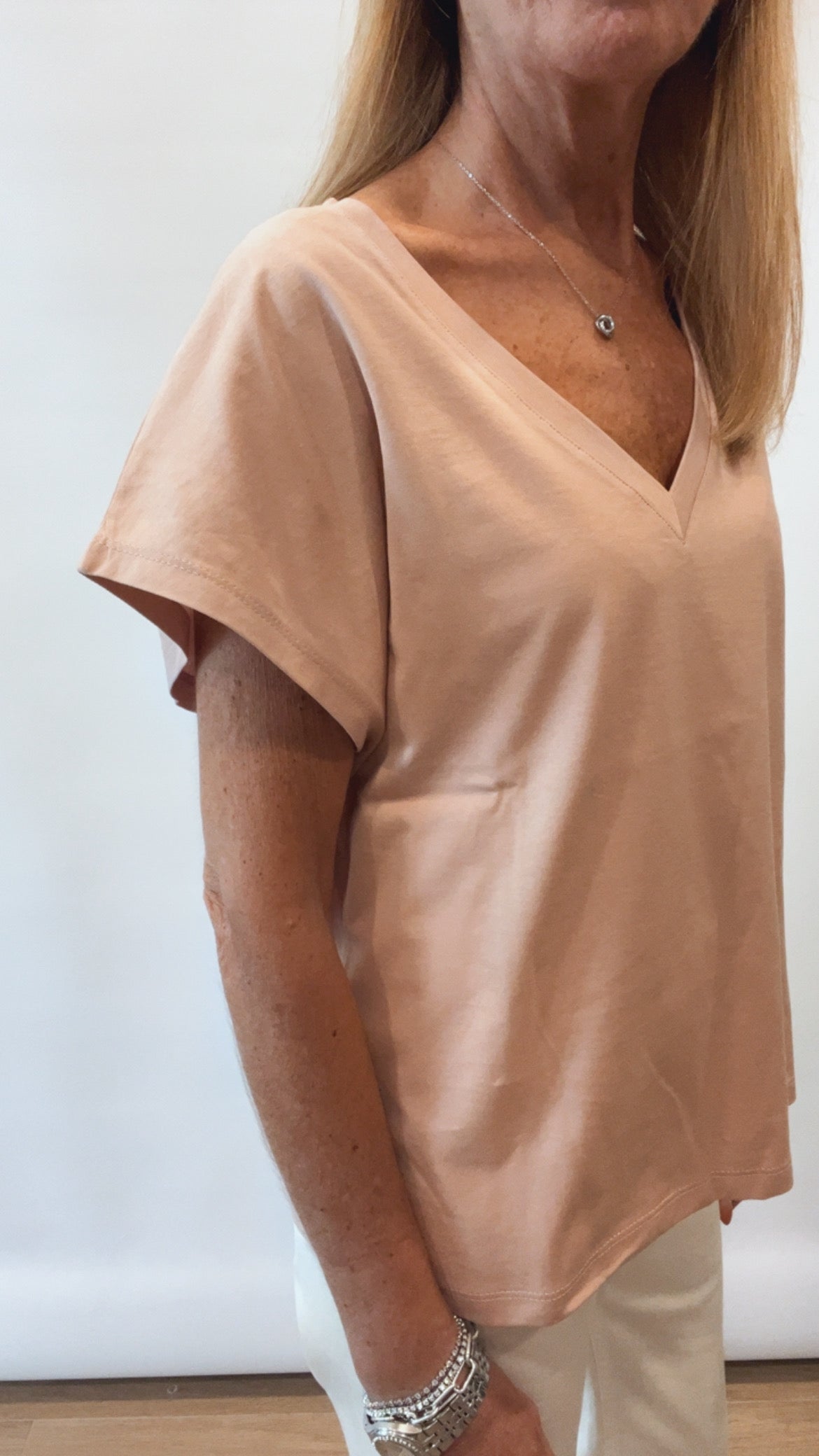 T-Shirt V