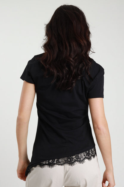 T-SHIRT CON RIPRESA + PIZZO
