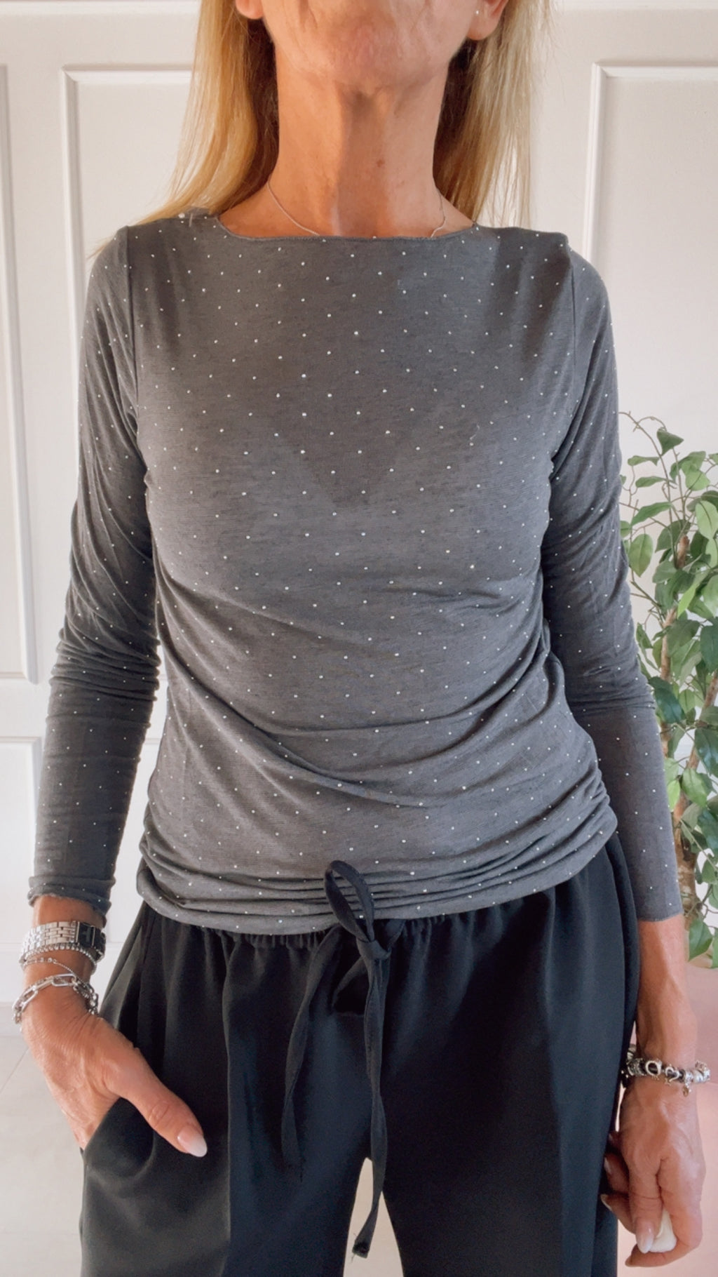 Maglia cashmere con micro borchie