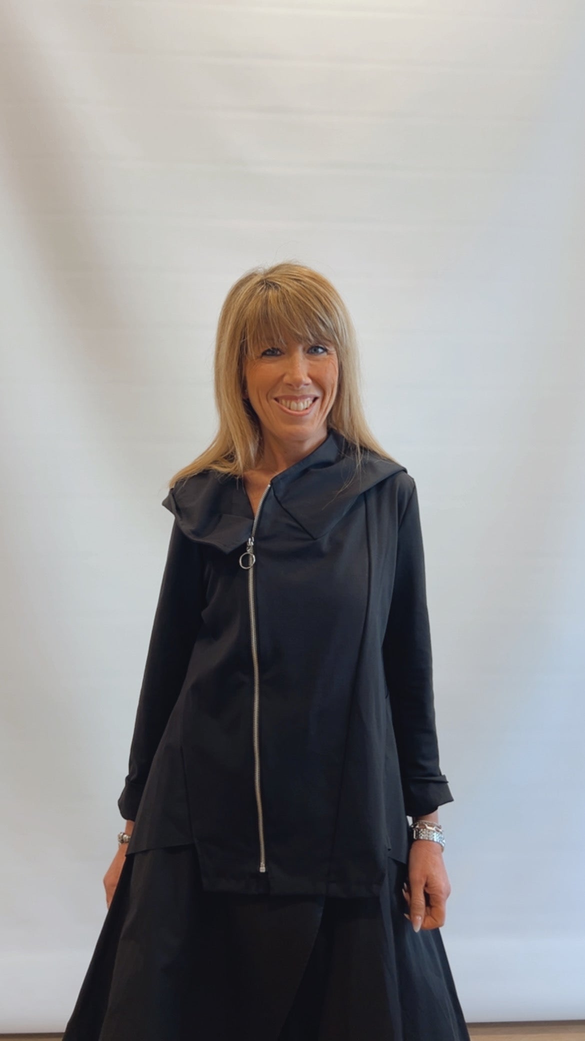 Giacca zip con cappuccio