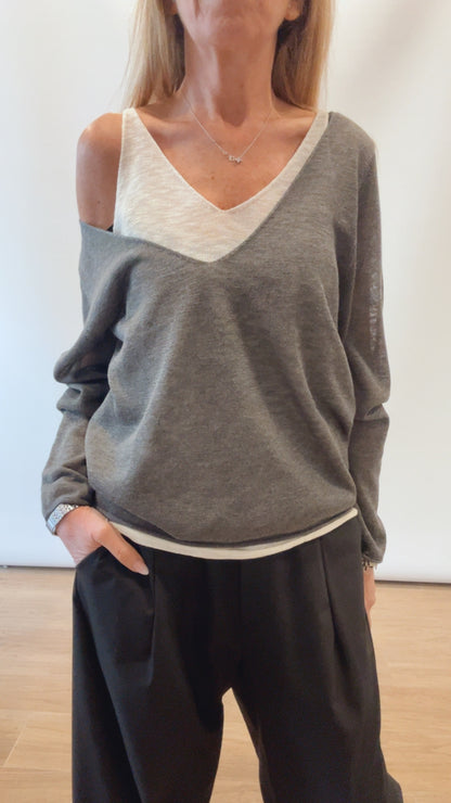 Maglia doppio scollo a V