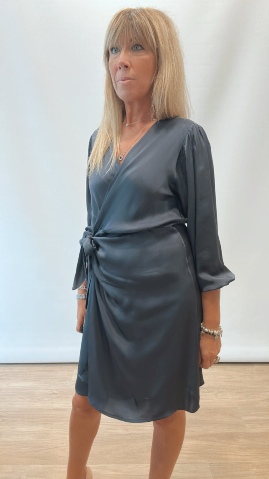 Abito Donna Portafoglio con Allacciatura Fianco - Manica 3/4 Viscosa
