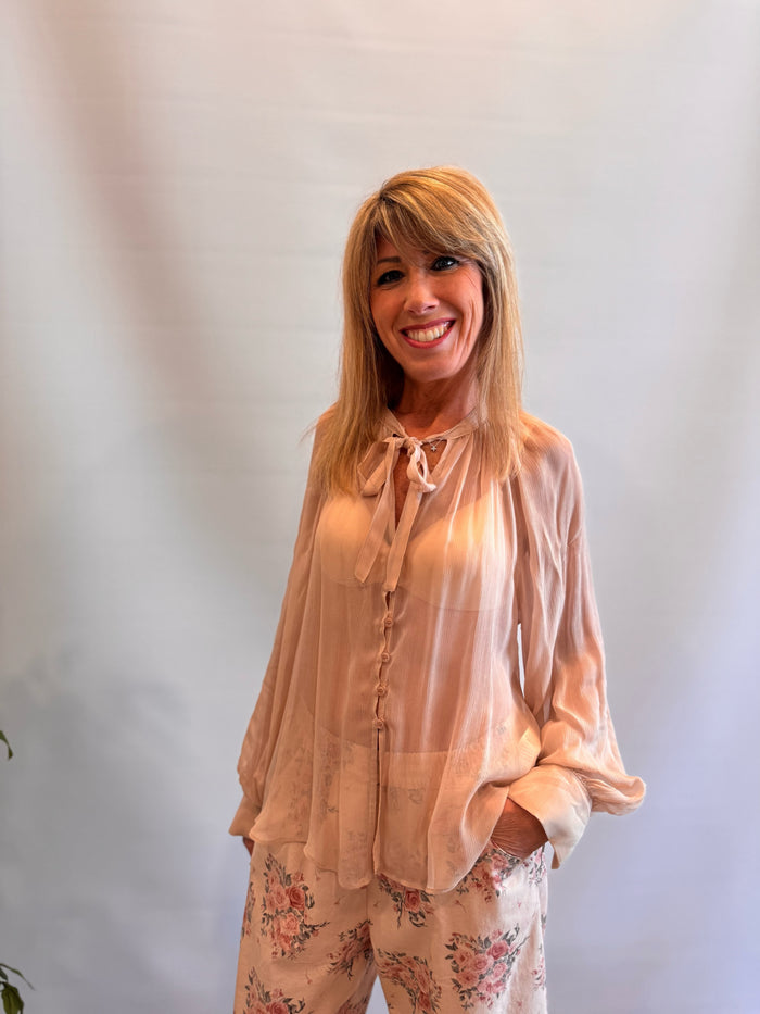 Blusa Georgette bottoncini