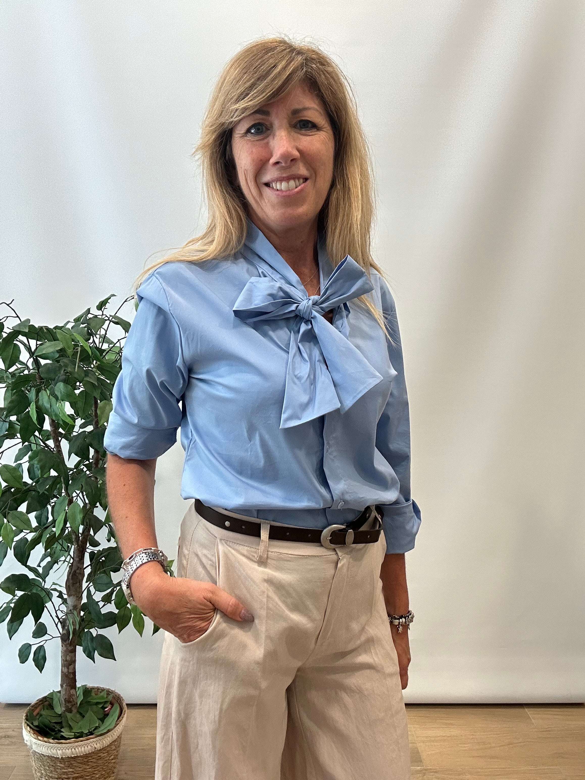 Camicia Donna Manica Lunga con Fiocco - Cotone Elegante