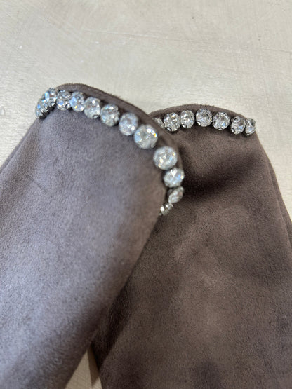 Guanti zirconi sul bordo