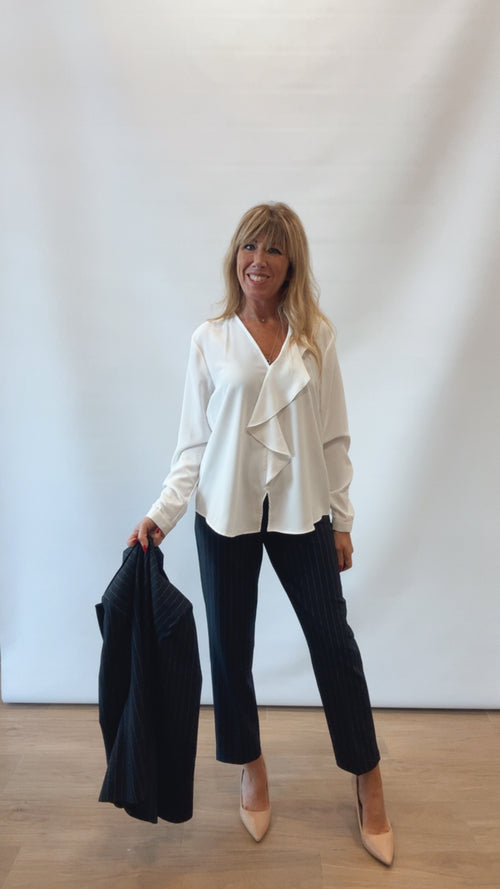 Blusa Donna con Volant e Spacco - Vestibilità Comoda Elegante
