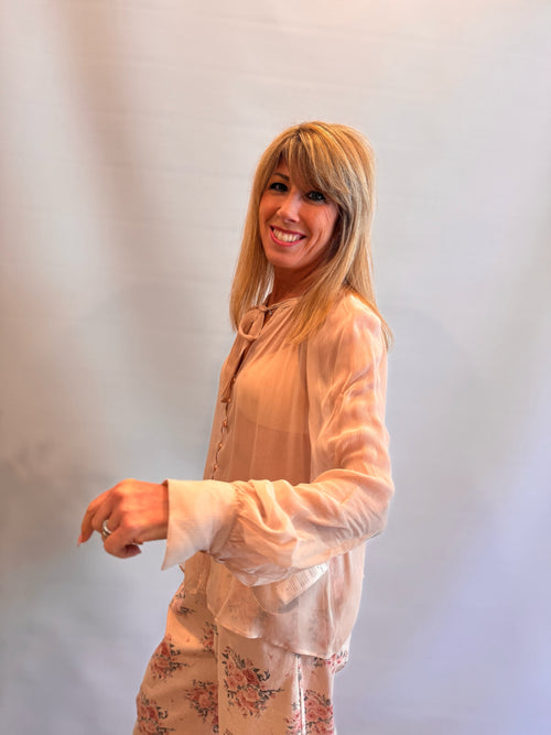 Blusa Georgette bottoncini