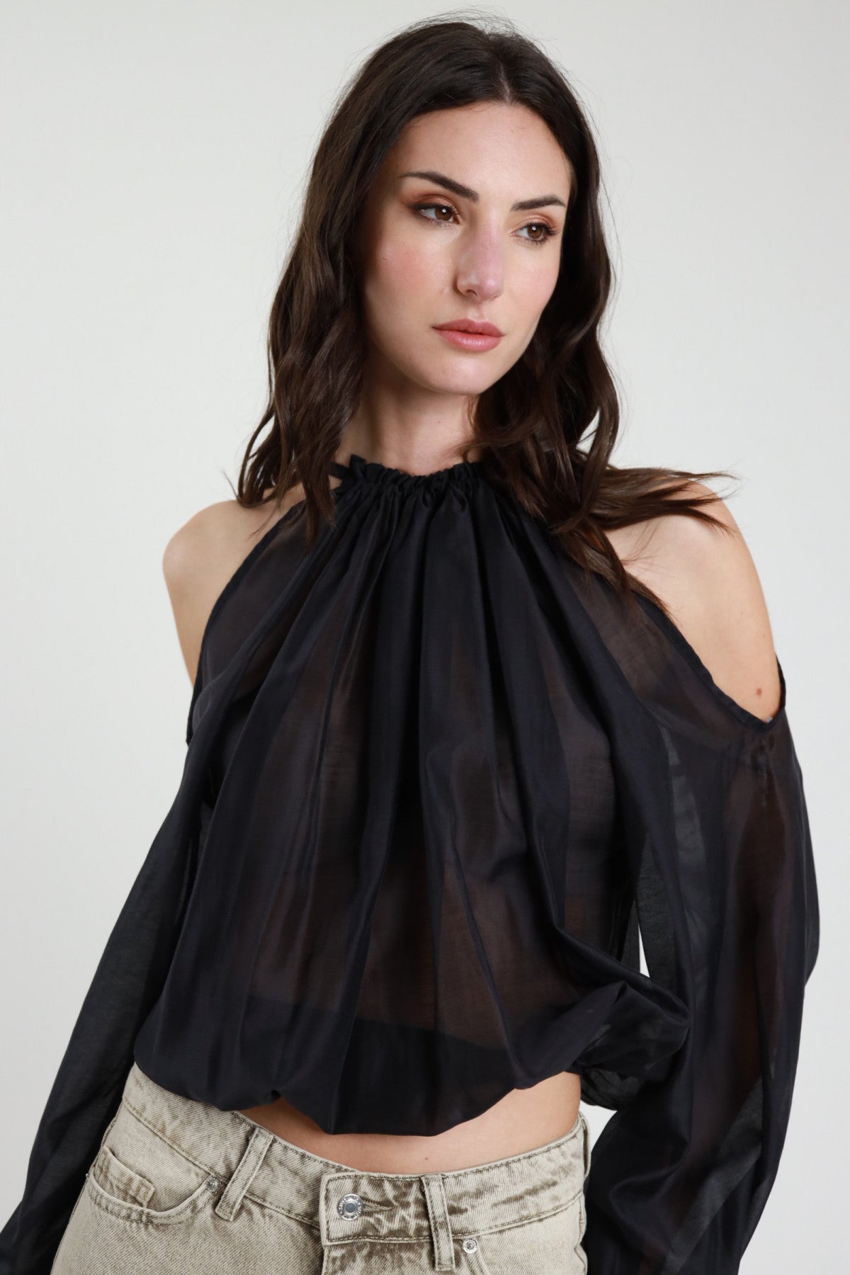 BLUSA CUT-OUT