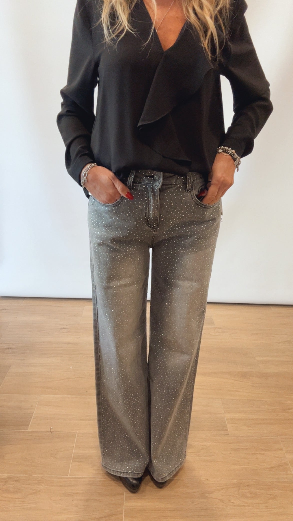 Jeans grigio borchie