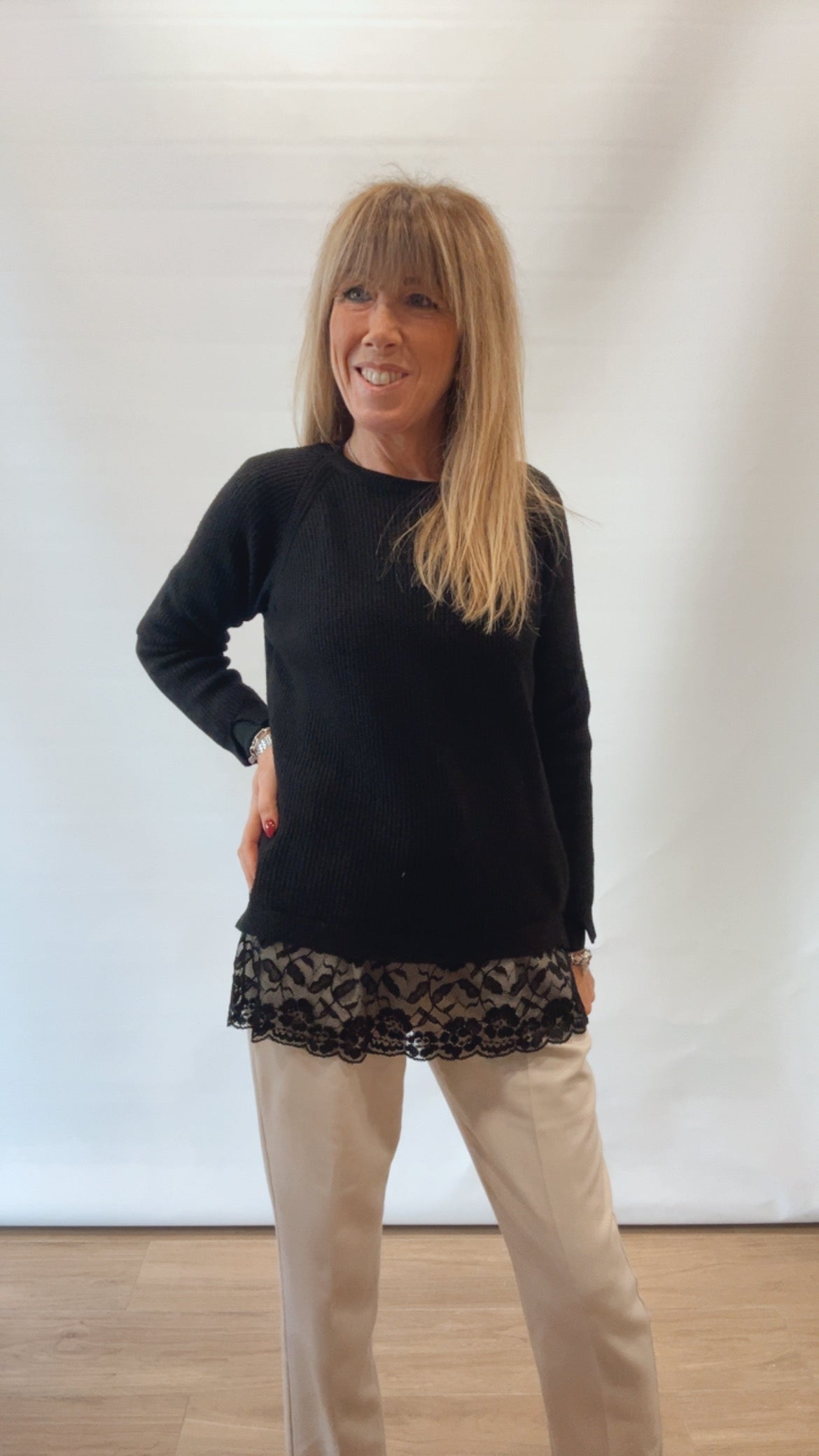 MAGLIA PIZZO SUL FONDO