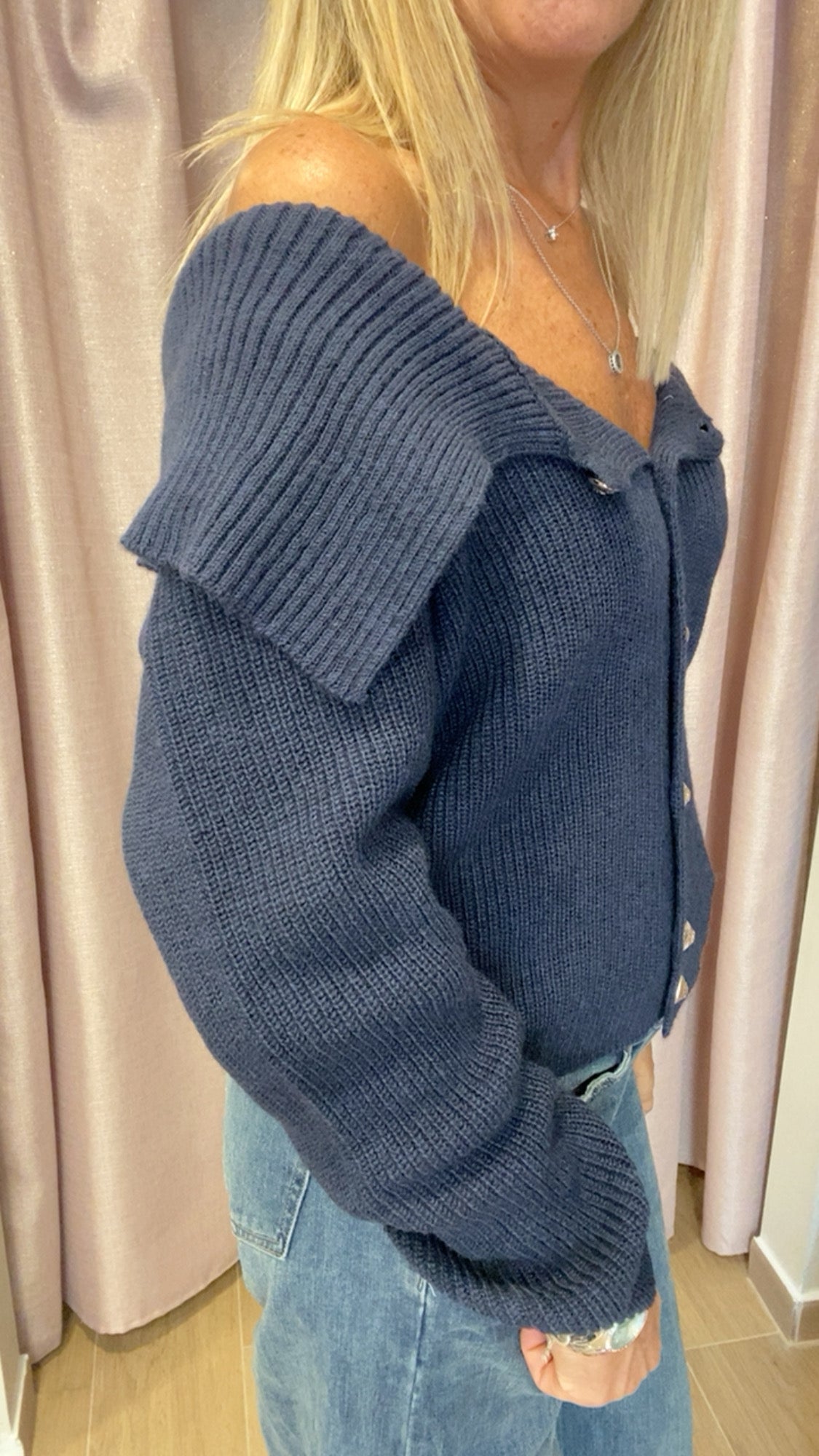 Cardigan spalle a V